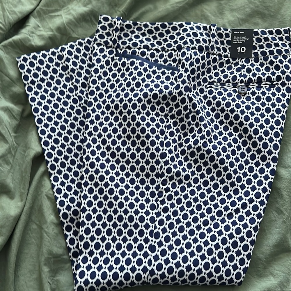 The limited pencil pant. Navy and white. Great for work.